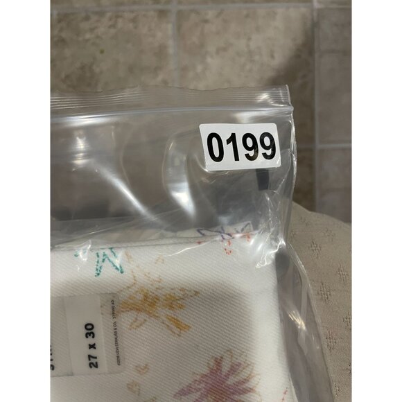 Levi’s 27/30 Middy Straight White Printed Denim Cotton Jeans NWT - Picture 11 of 14